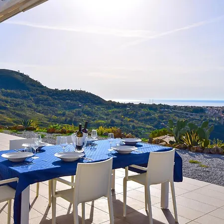 2 Bedroom Stunning In Casa de Férias *