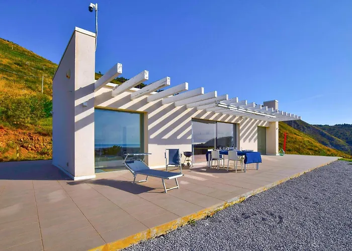 2 Bedroom Stunning In * San Nicola Arcella